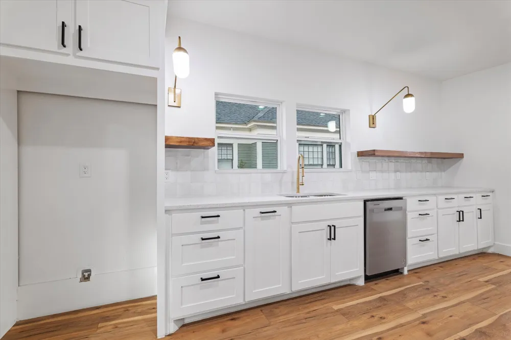 1516 S Adams Street Fort Worth, TX 76104