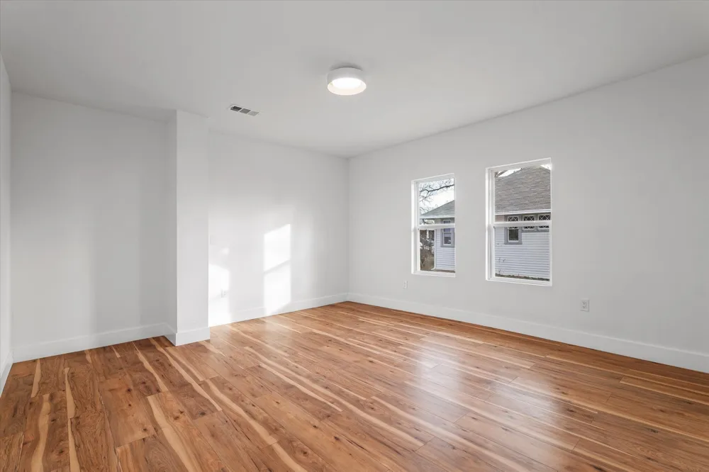 1516 S Adams Street Fort Worth, TX 76104