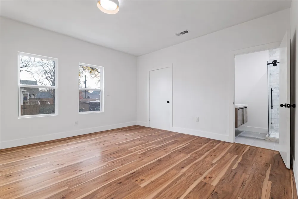 1516 S Adams Street Fort Worth, TX 76104