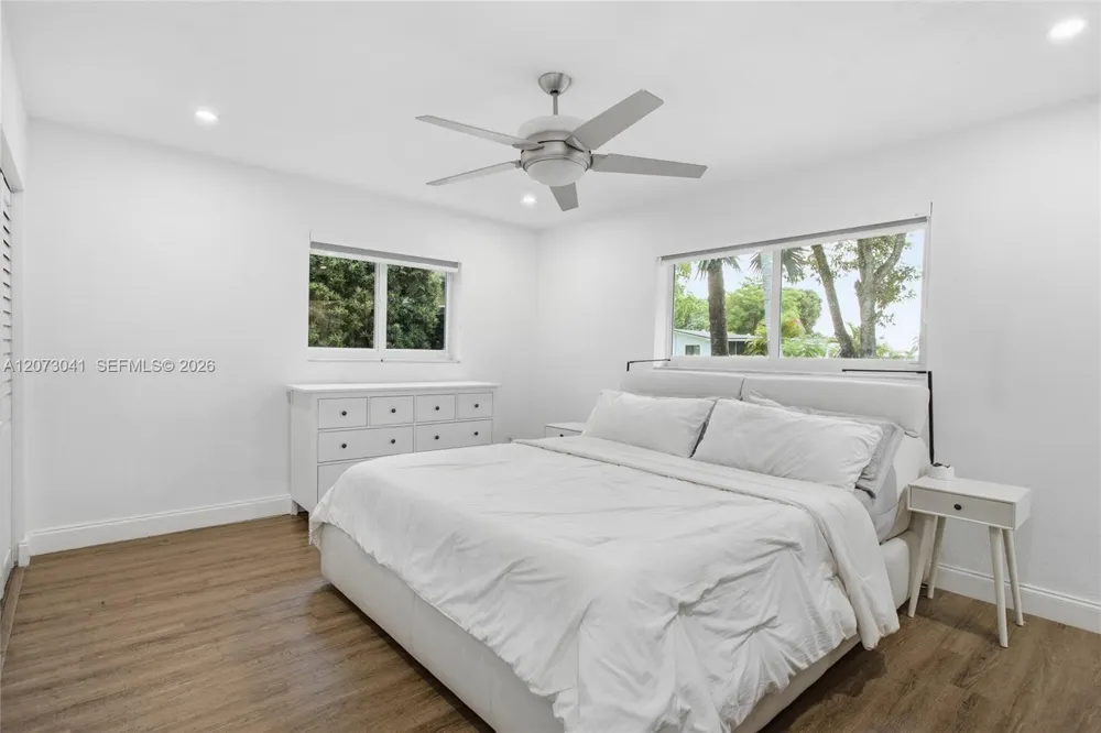1721 NW 114th Ave Pembroke Pines, FL 33026