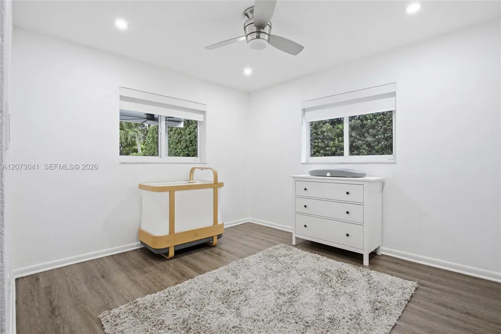 1721 NW 114th Ave Pembroke Pines, FL 33026