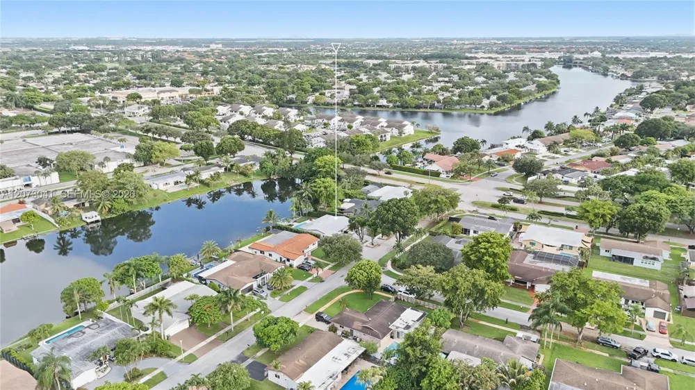 1721 NW 114th Ave Pembroke Pines, FL 33026