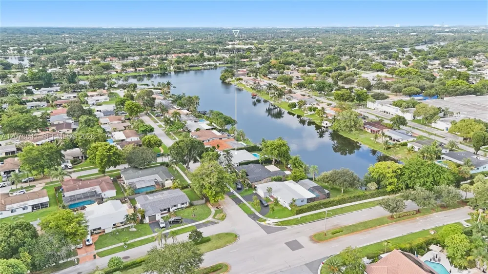 1721 NW 114th Ave Pembroke Pines, FL 33026