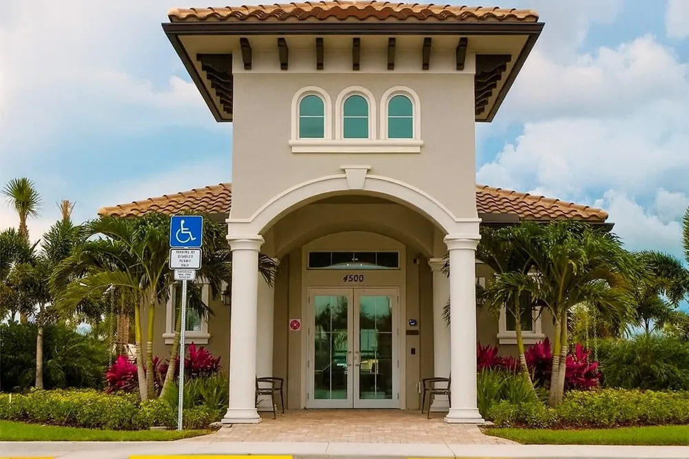 4330 HILLCREST DRIVE #602 Hollywood, FL 33021