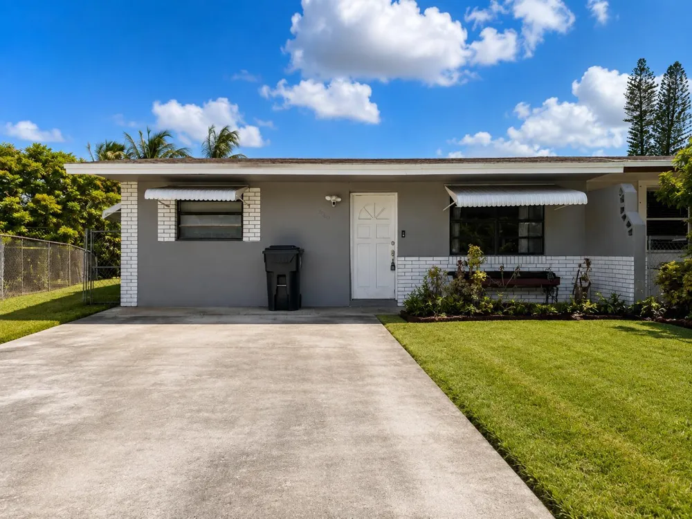 6960 SW 18TH COURT North Lauderdale, FL 33068