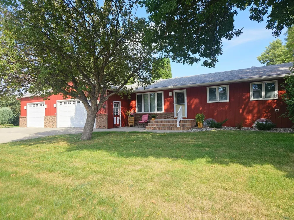 1710 7th Street Wahpeton, ND 58075