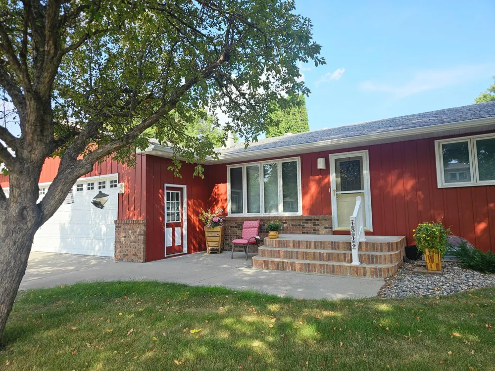 1710 7th Street Wahpeton, ND 58075