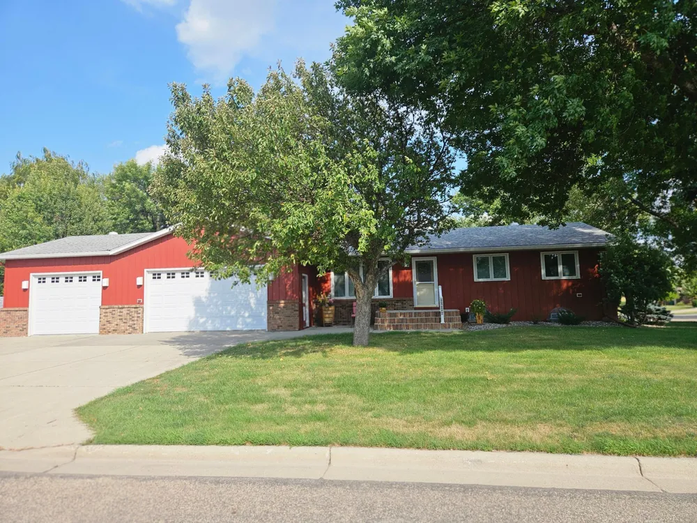 1710 7th Street Wahpeton, ND 58075