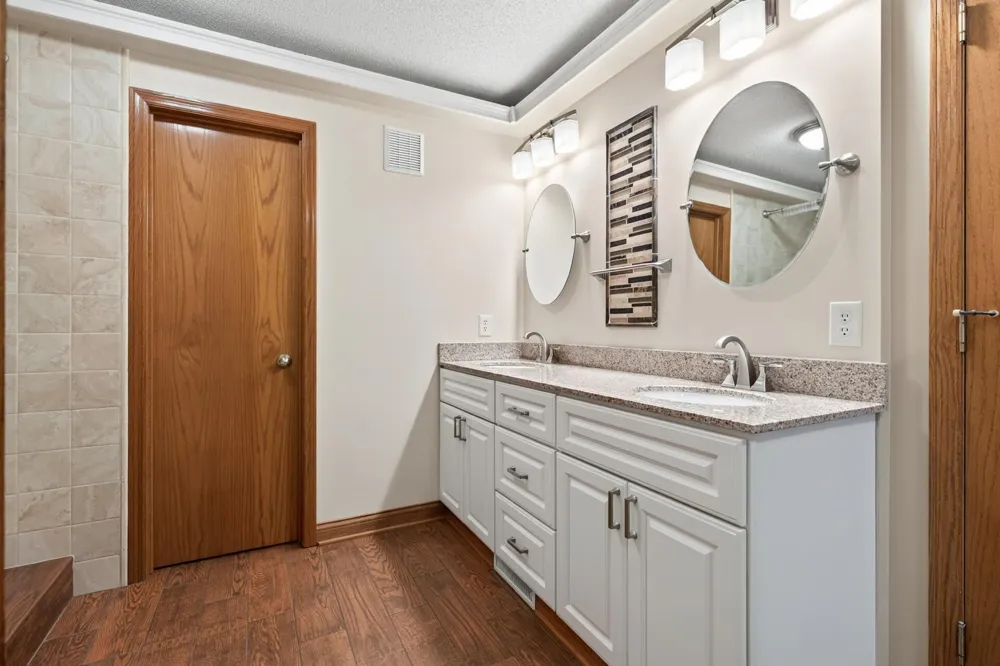 14885 Sumter Avenue Savage, MN 55378
