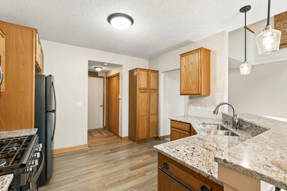 14885 Sumter Avenue Savage, MN 55378