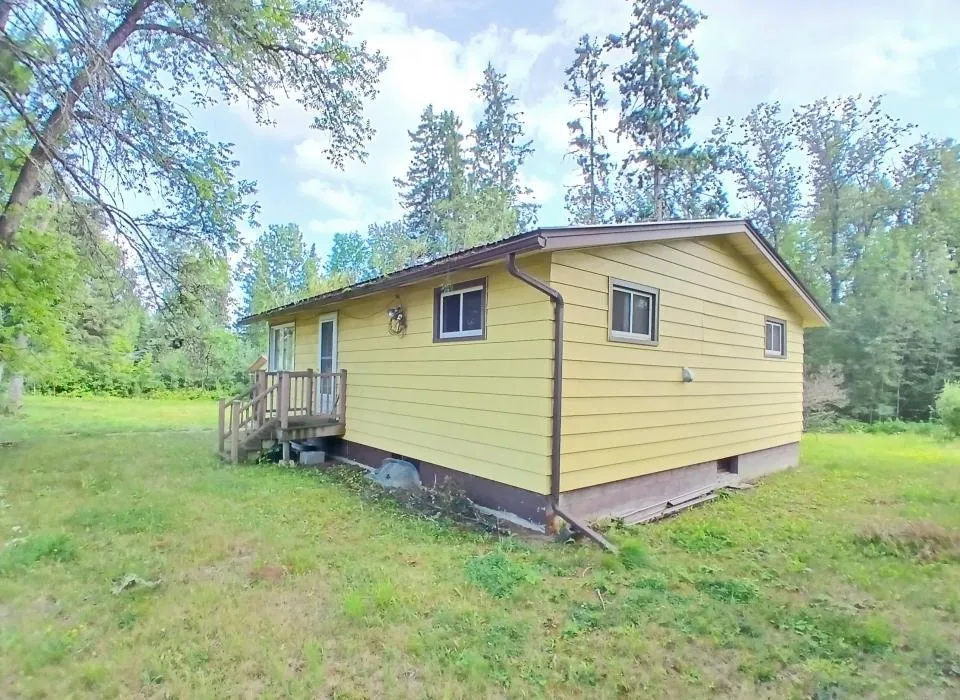 318 2nd Avenue NW Cook, MN 55723