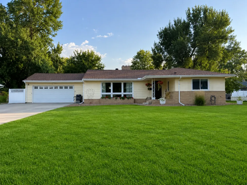 857 3rd Street Wahpeton, ND 58075