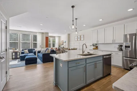 7152 Walnut Grove Lane