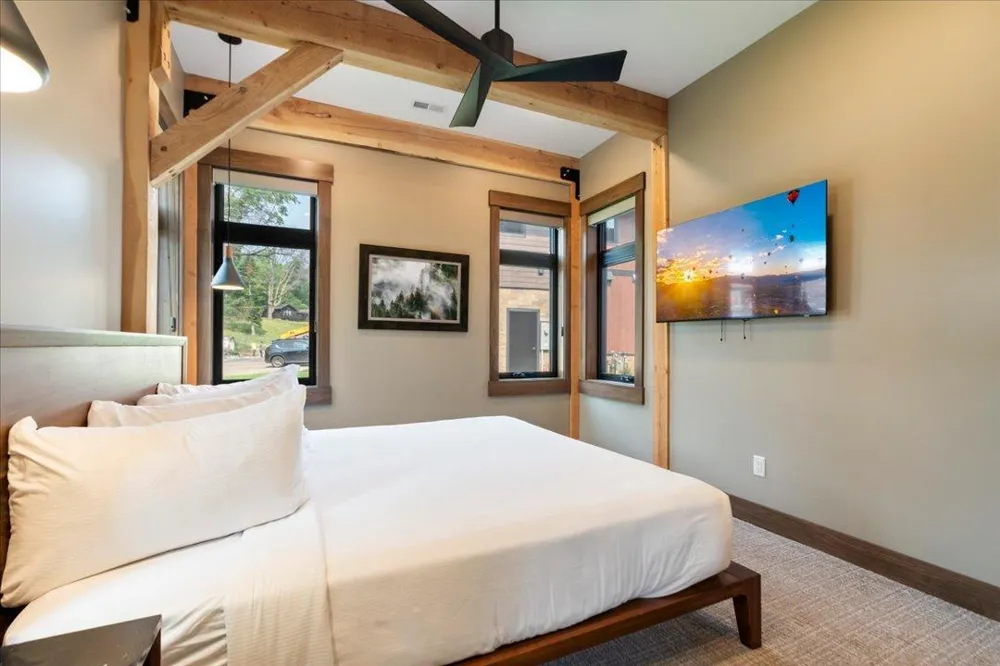 Cragun's Hillside #705 6 Bdrm Cronobles Court East Gull Lake, MN 56401