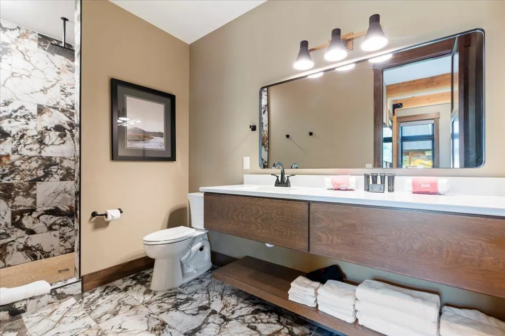 Cragun's Hillside #705 6 Bdrm Cronobles Court East Gull Lake, MN 56401