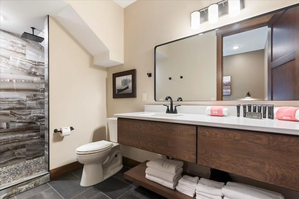 Cragun's Hillside #705 6 Bdrm Cronobles Court East Gull Lake, MN 56401