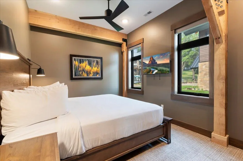Cragun's Hillside #705 6 Bdrm Cronobles Court East Gull Lake, MN 56401