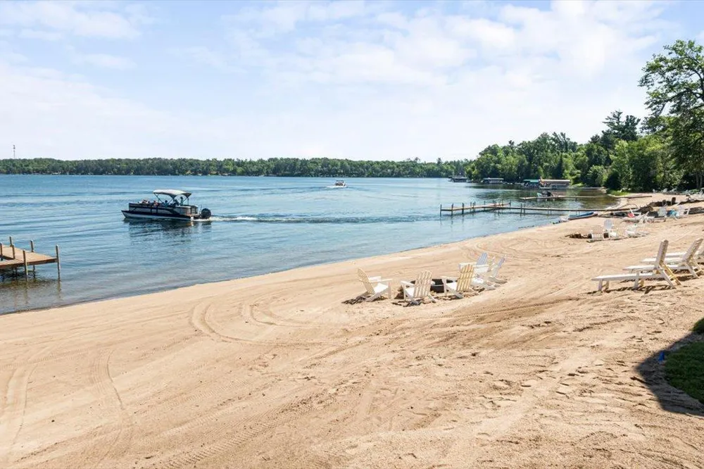 Cragun's Hillside #705 6 Bdrm Cronobles Court East Gull Lake, MN 56401