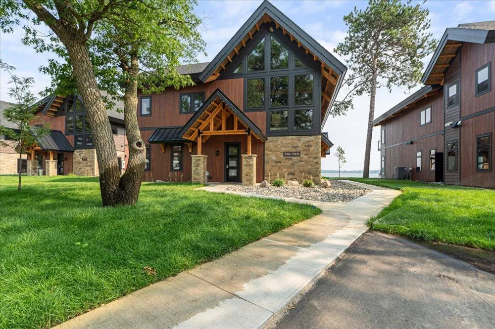 Cragun's Hillside #705 6 Bdrm Cronobles Court East Gull Lake, MN 56401