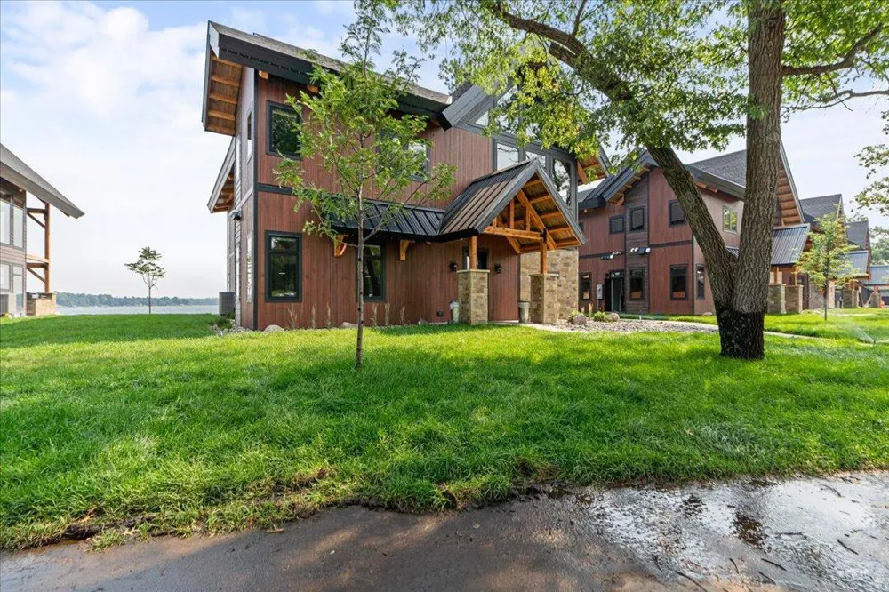 Cragun's Hillside #705 6 Bdrm Cronobles Court East Gull Lake, MN 56401