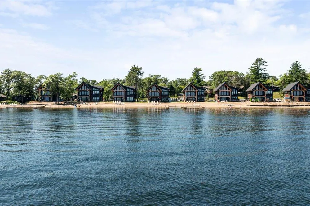 Cragun's Hillside #705 6 Bdrm Cronobles Court East Gull Lake, MN 56401
