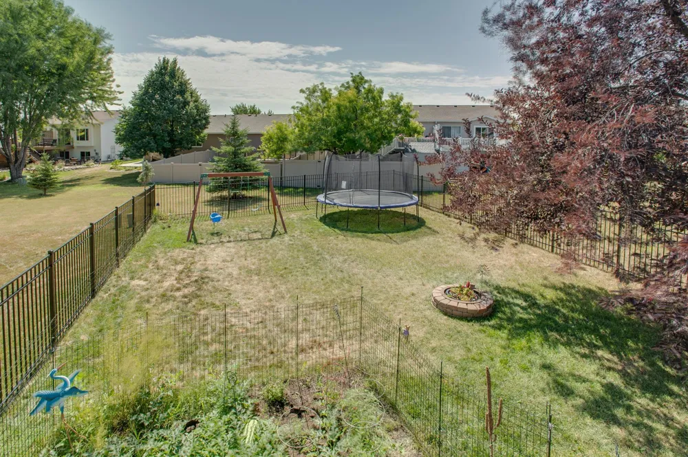1427 Suntree Drive West Fargo, ND 58078
