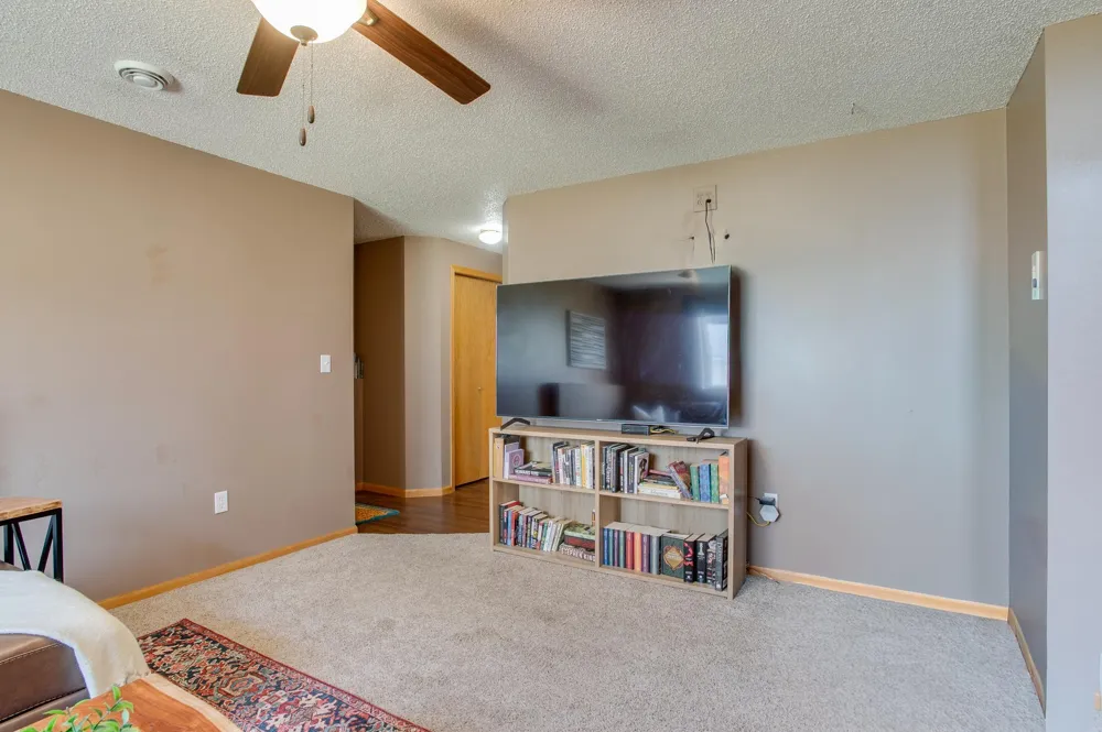 1427 Suntree Drive West Fargo, ND 58078