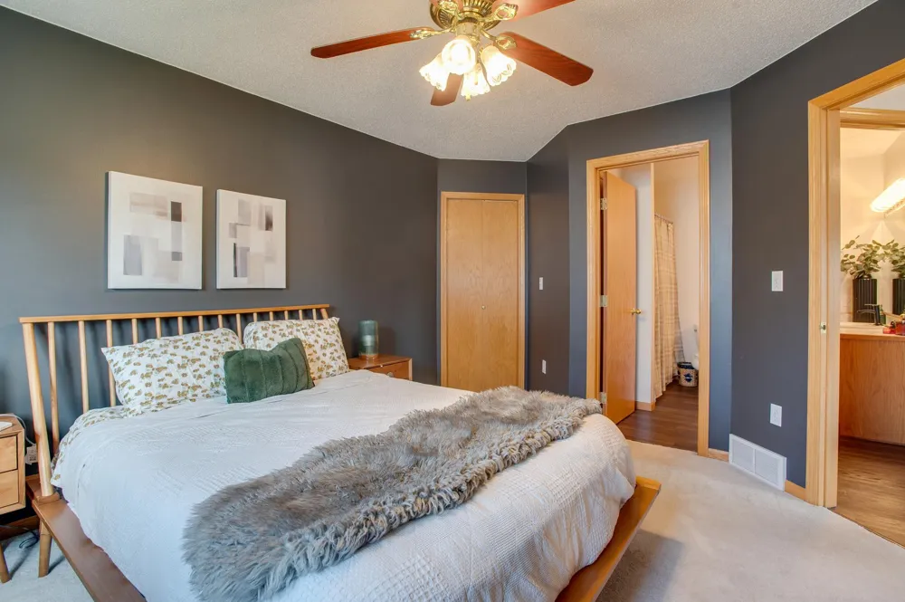 1427 Suntree Drive West Fargo, ND 58078