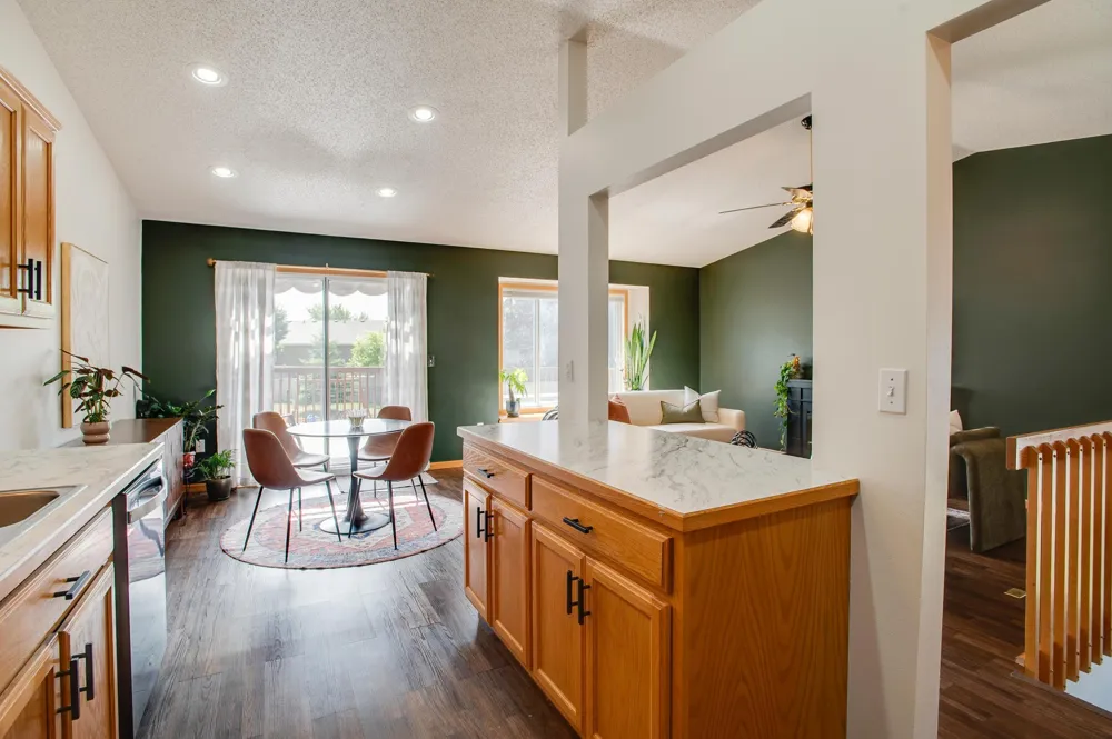 1427 Suntree Drive West Fargo, ND 58078