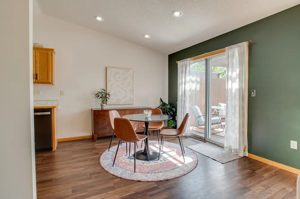 1427 Suntree Drive West Fargo, ND 58078