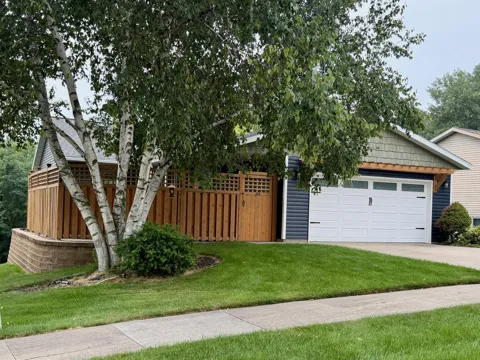 614 37th Street SW