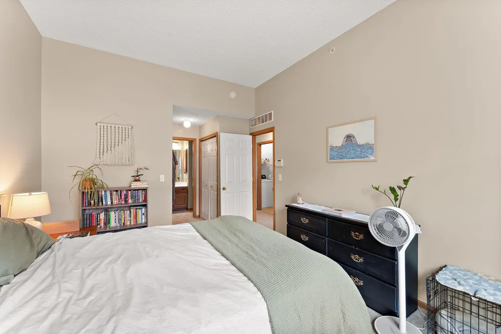 1610 Woodlynn Avenue #3 Maplewood, MN 55109