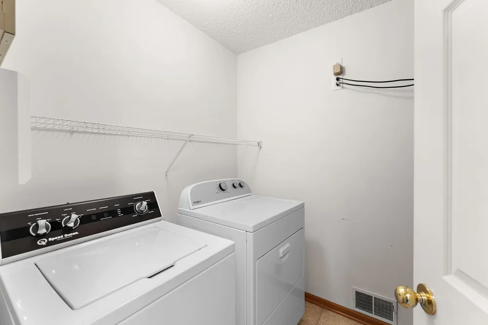 1610 Woodlynn Avenue #3 Maplewood, MN 55109