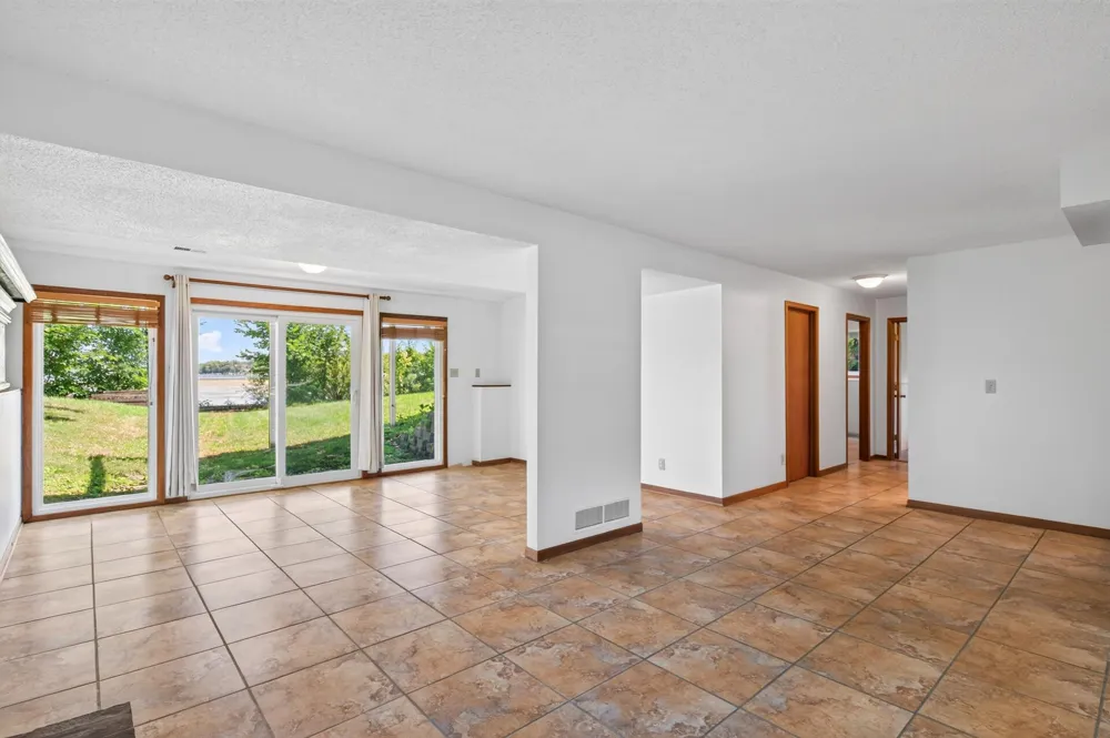 7 Lakeview Terrace Boulevard Waconia, MN 55387