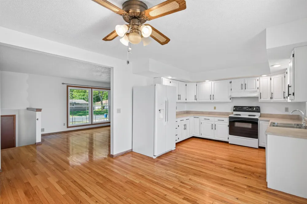 7 Lakeview Terrace Boulevard Waconia, MN 55387
