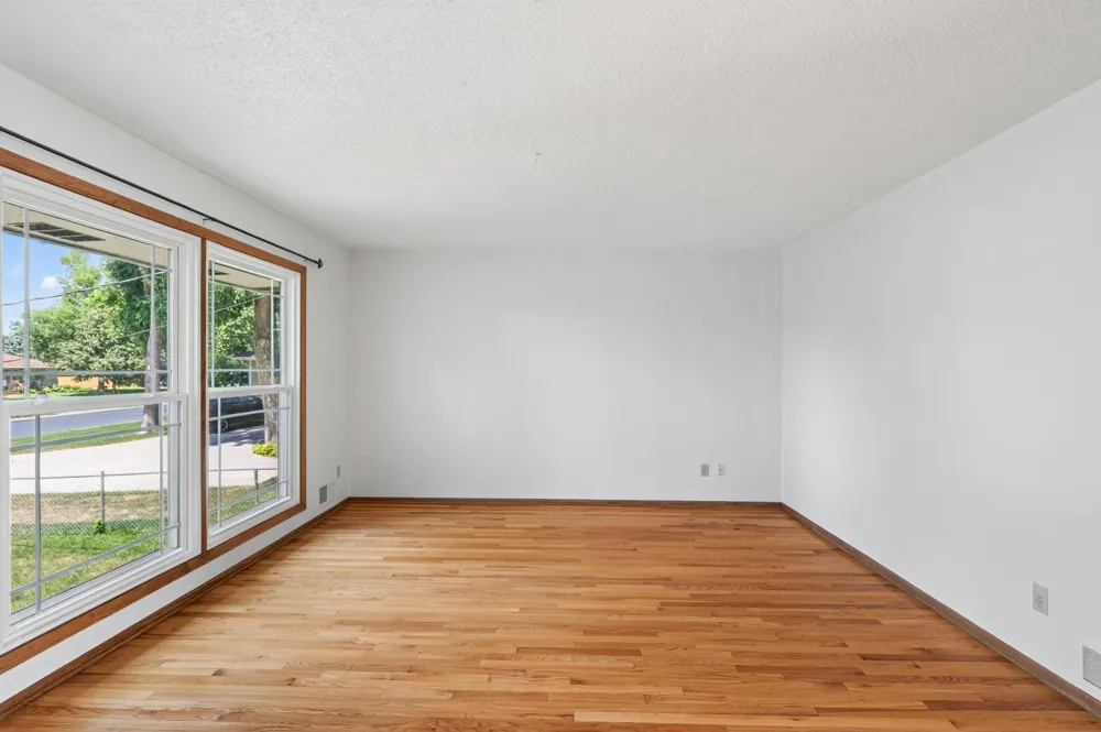 7 Lakeview Terrace Boulevard Waconia, MN 55387
