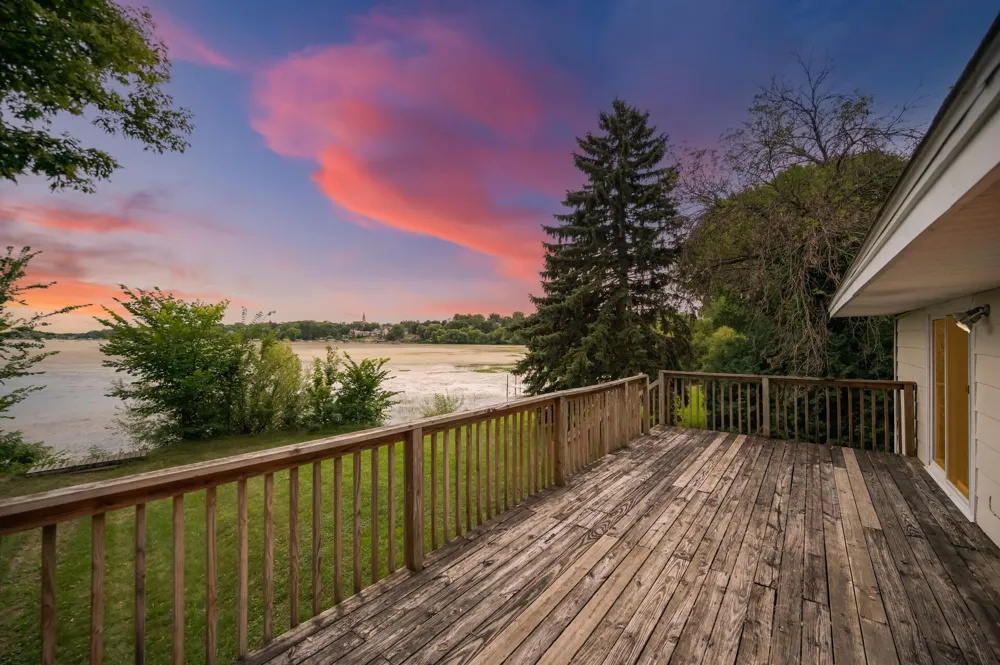 7 Lakeview Terrace Boulevard Waconia, MN 55387