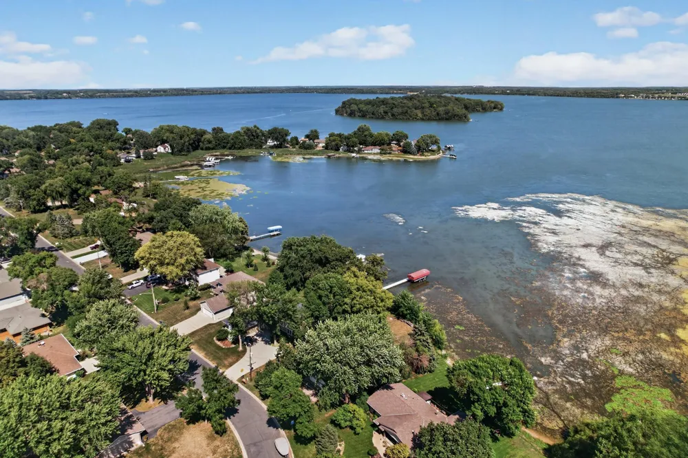 7 Lakeview Terrace Boulevard Waconia, MN 55387