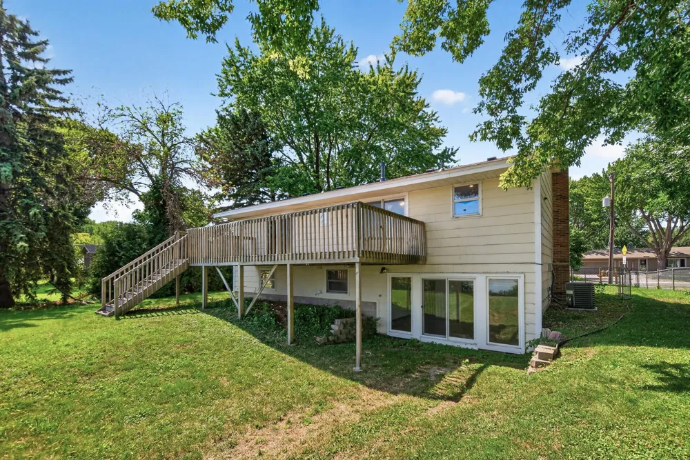 7 Lakeview Terrace Boulevard Waconia, MN 55387