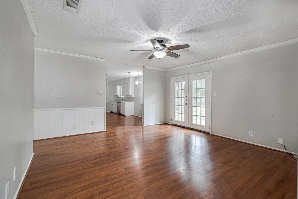 648 Sue Ann Lane Burleson, TX 76028
