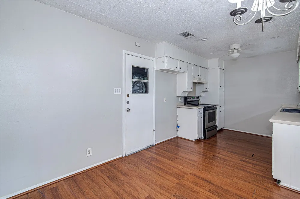 648 Sue Ann Lane Burleson, TX 76028