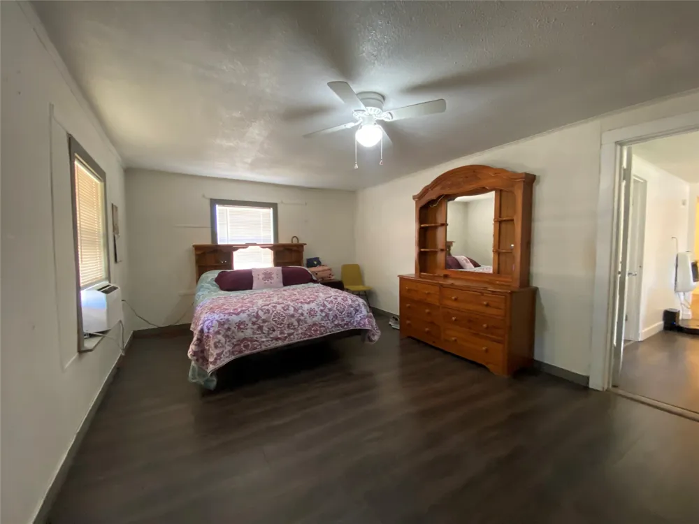 621 Birch Avenue Munday, TX 76371