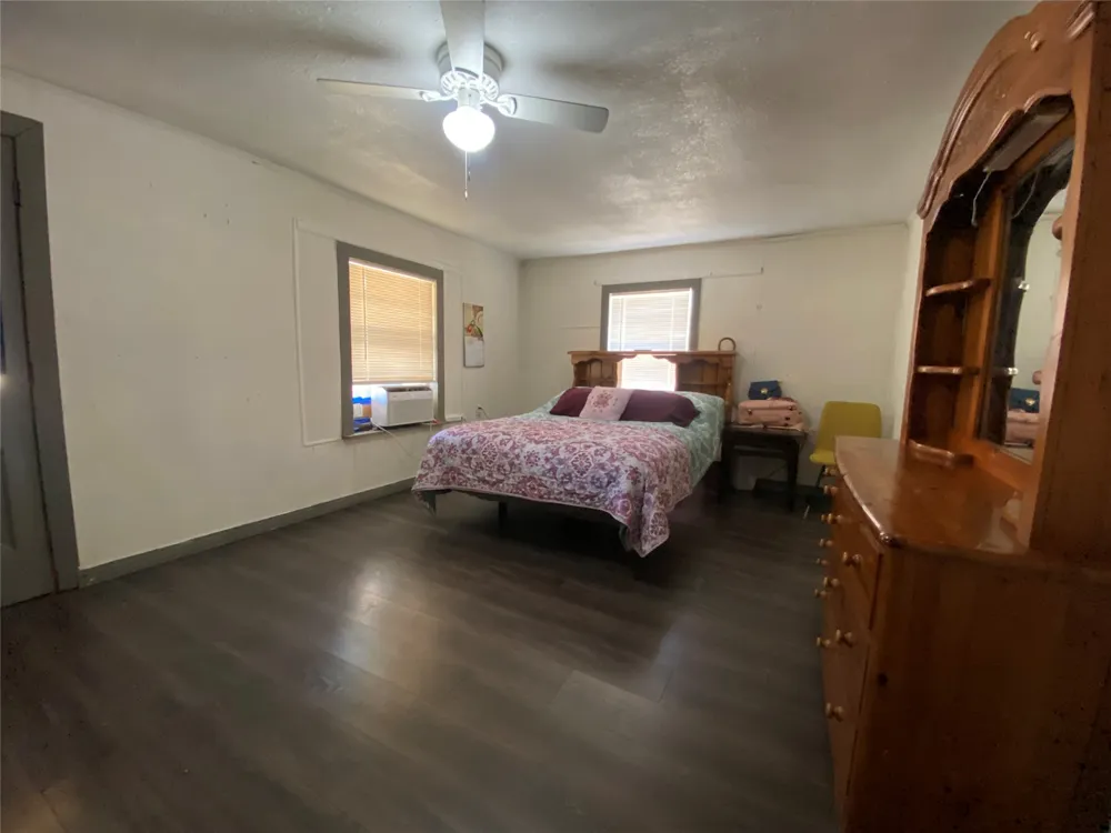 621 Birch Avenue Munday, TX 76371