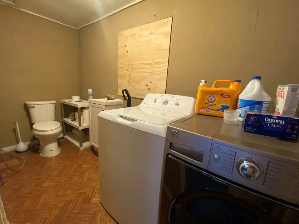 621 Birch Avenue Munday, TX 76371
