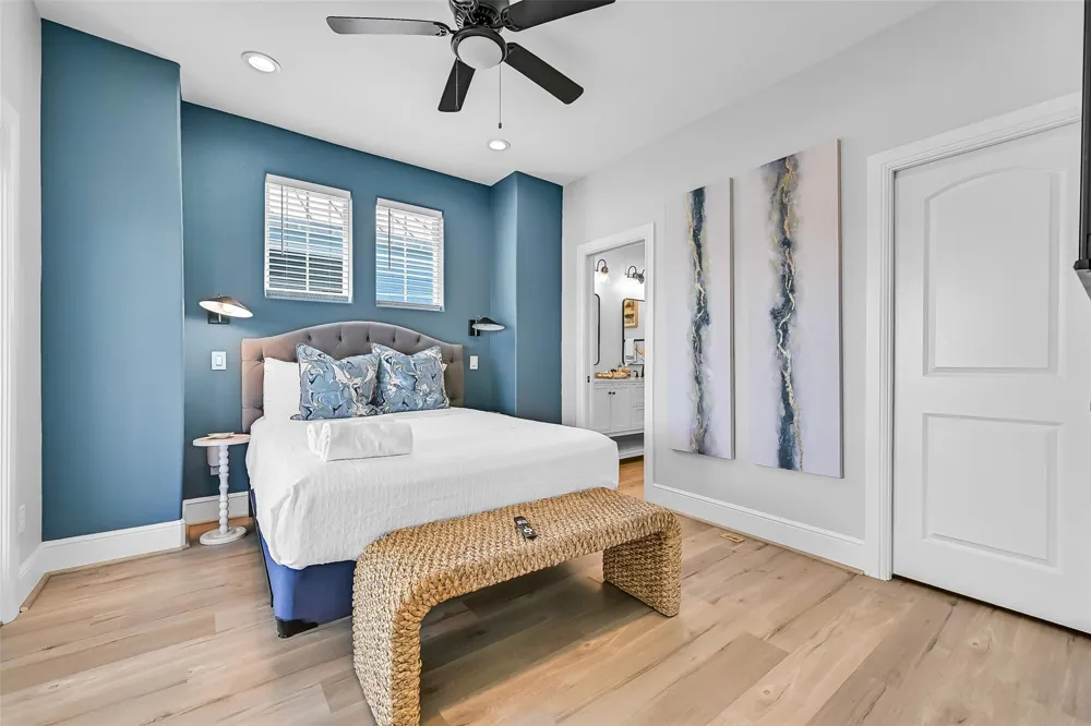 3811 Conch Galveston, TX 77554