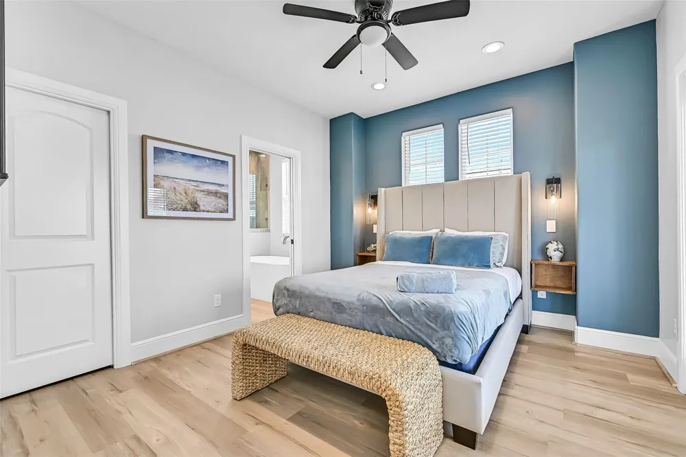 3811 Conch Galveston, TX 77554