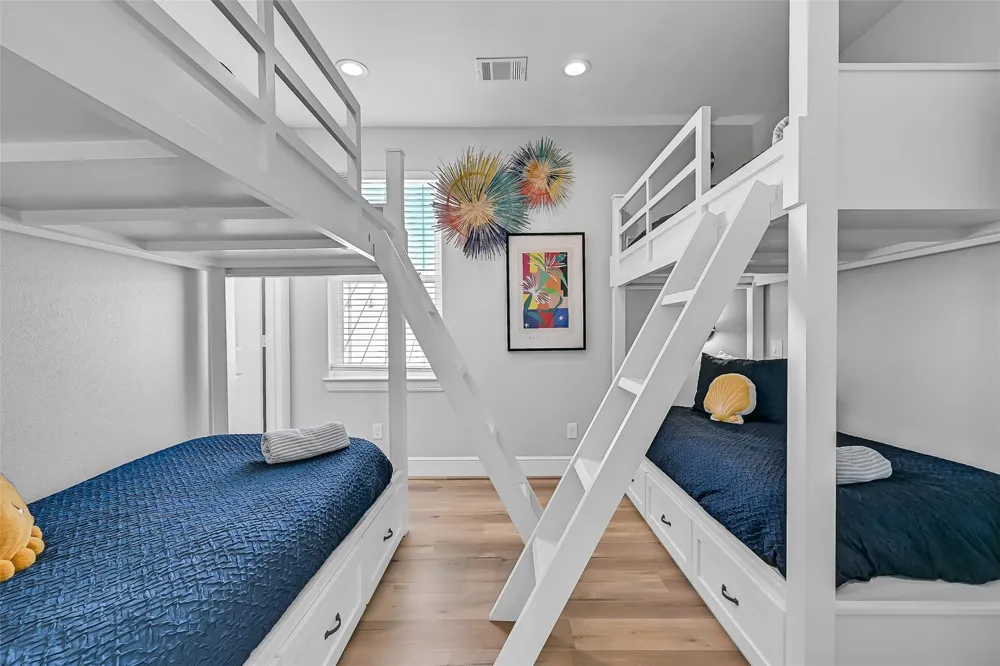 3811 Conch Galveston, TX 77554