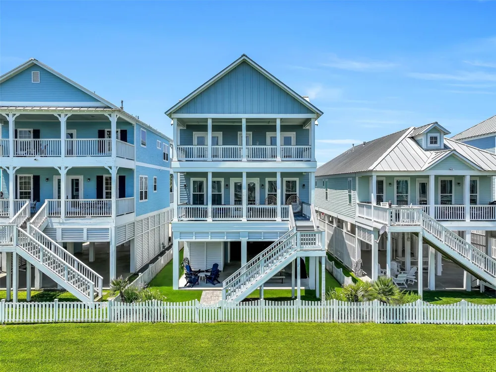 3811 Conch Galveston, TX 77554