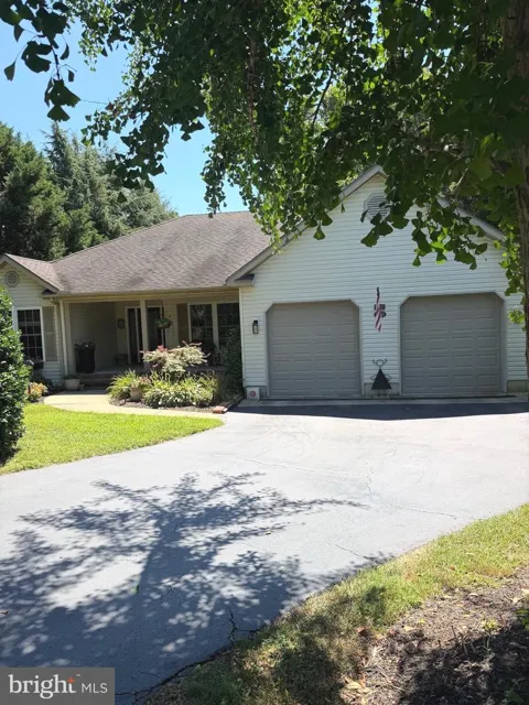 1003 TWIN COURT