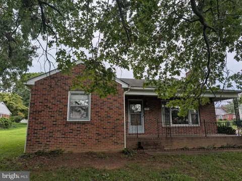1501 BARRETT STREET